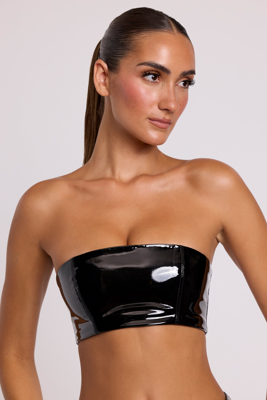 vinyl bandeau bralette in zwart