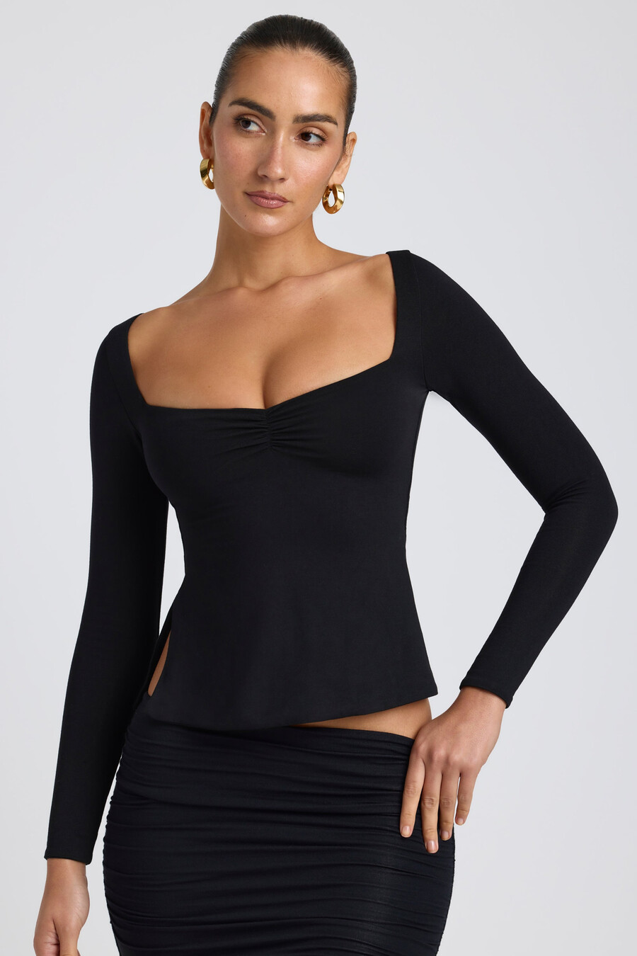 modal top met sweetheart-halslijn in zwart