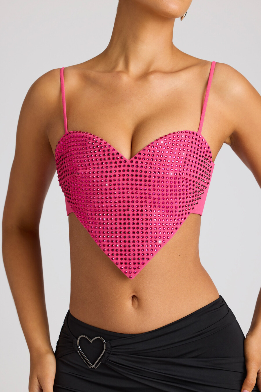 crop top met hartjesdetails in magenta.