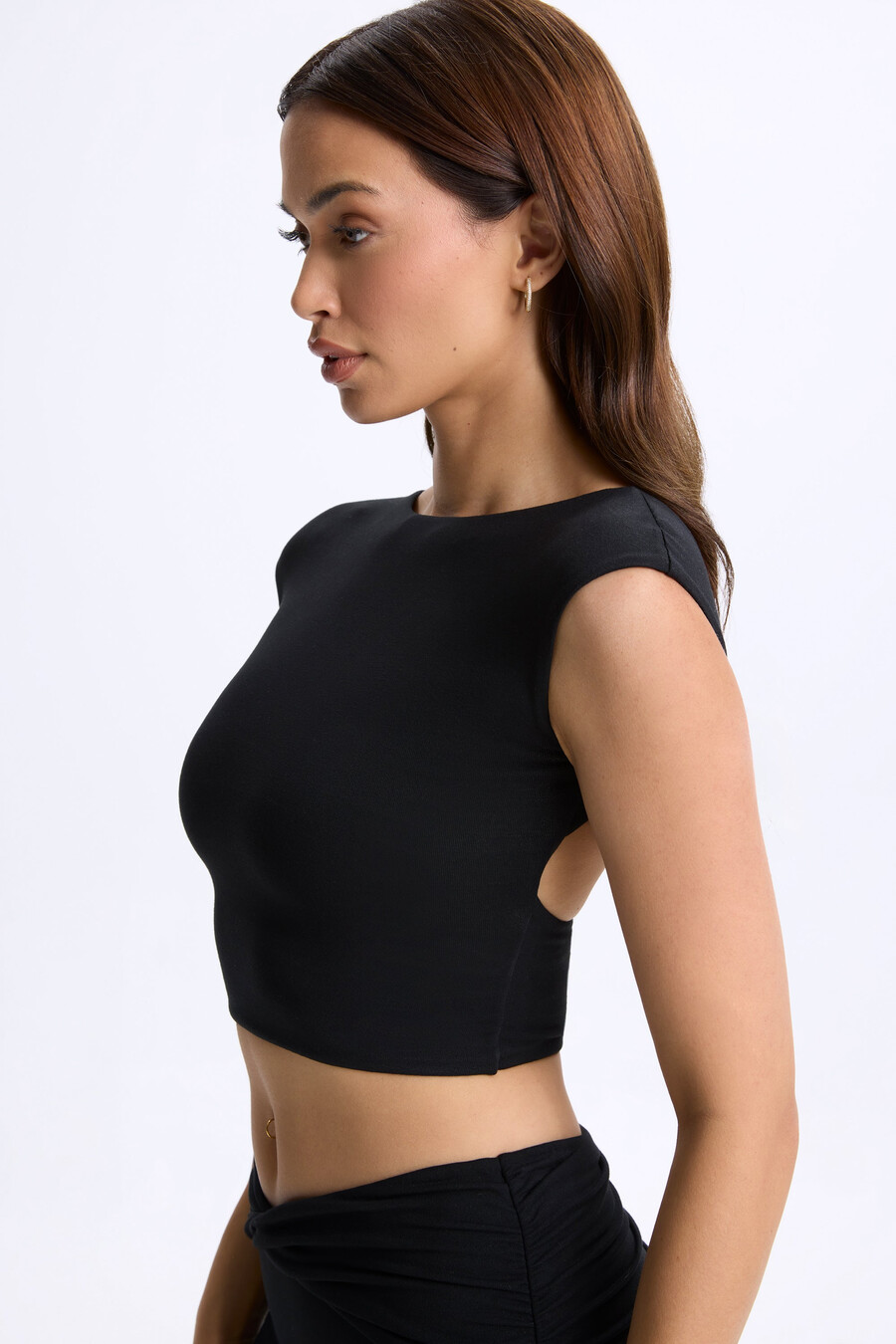 crop top met korte mouwen en open rug in zwart