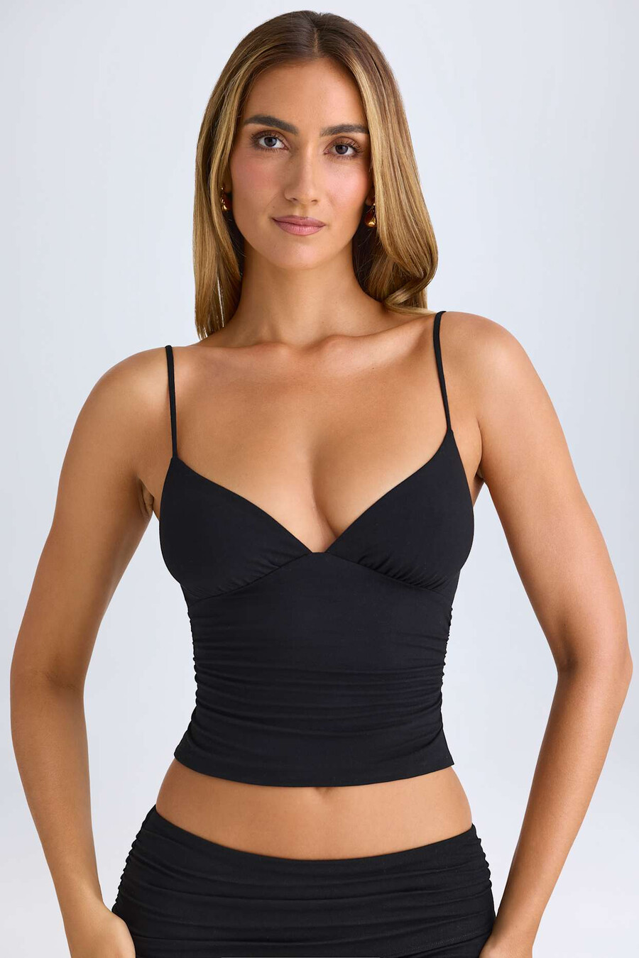 modal v-hals geplooide camisole top in zwart