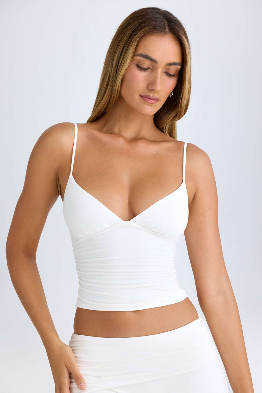 modal v-hals geplooide camisole top in wit