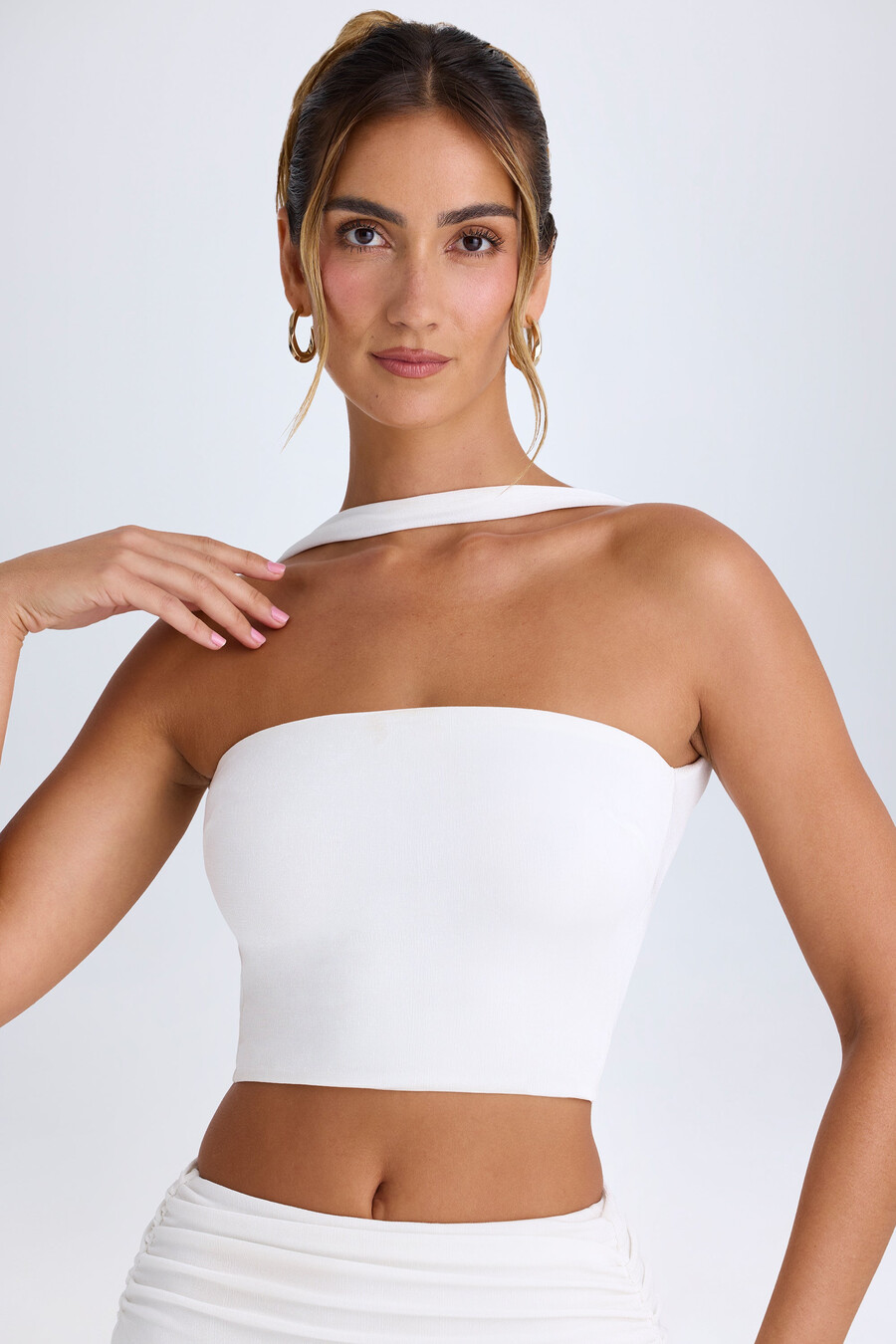 bandeau top met chokerdetail in het wit