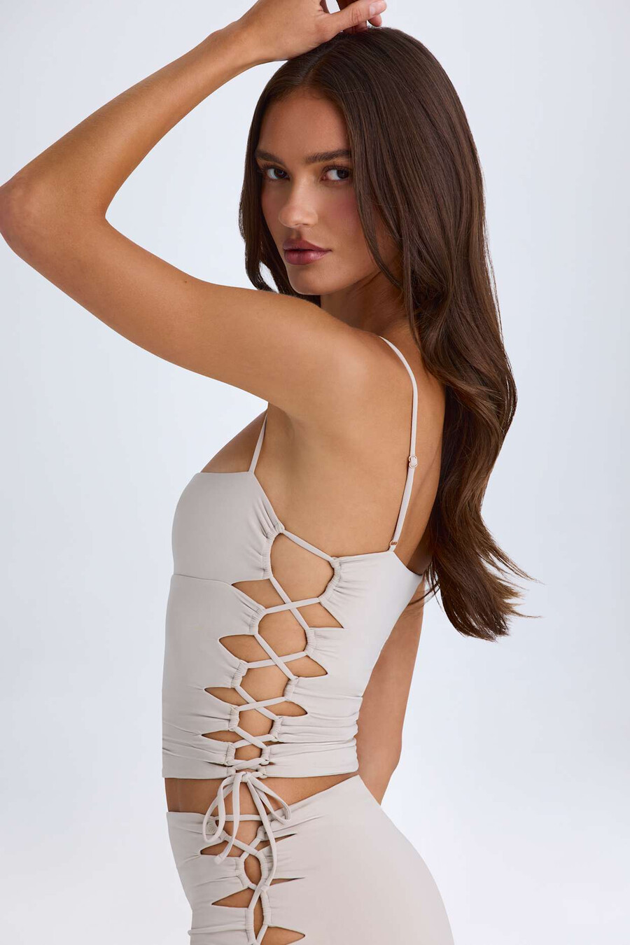geplooide top met uitsnijdingen in taupe