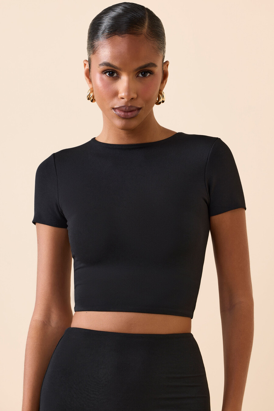 modal crop top met korte mouwen in zwart