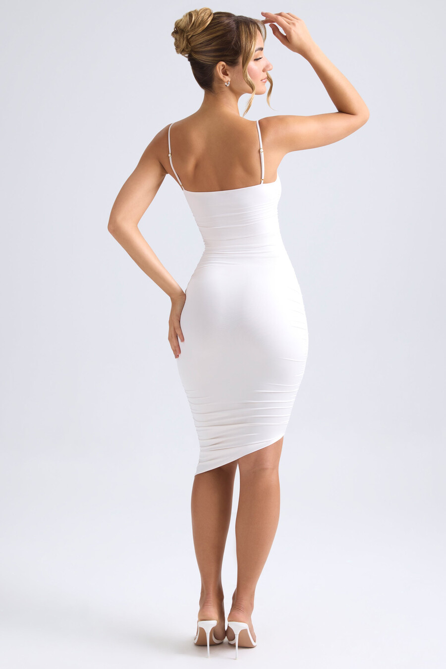 asymmetrische midi-jurk met plooien in ivoor