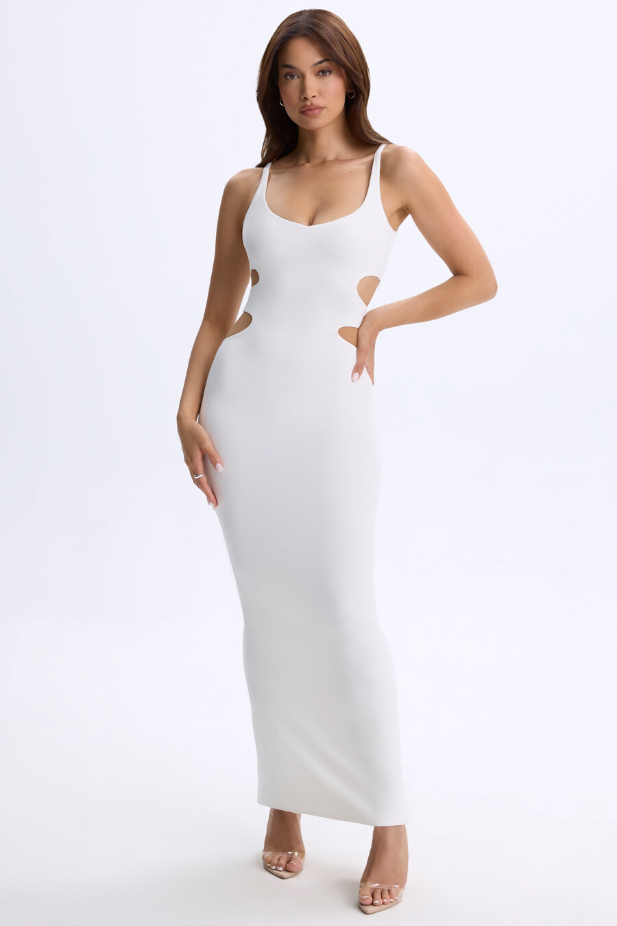 maxi-jurk met diepe v-hals en uitsnijding in wit
