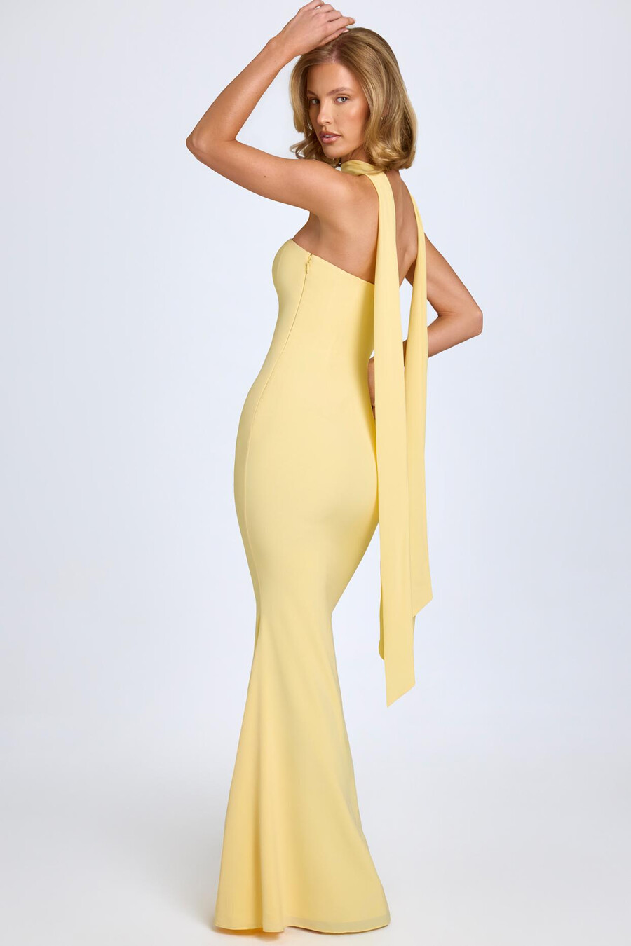 strapless jurk met sjaaldetails in pastelgeel